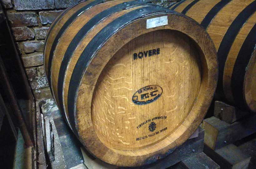 Caratello for the production of Upper Valtiberina Smoked Vinosanto Slow Food Presidium