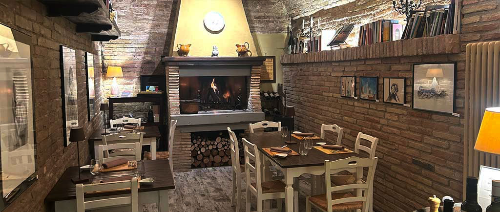  Book a table at restaurant Tipico Osteria in Montone Perugia Umbria Italy